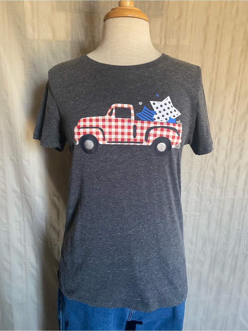Patriotic Charcoal Tee with Red Gingham Truck Graphic Size S (4-6)